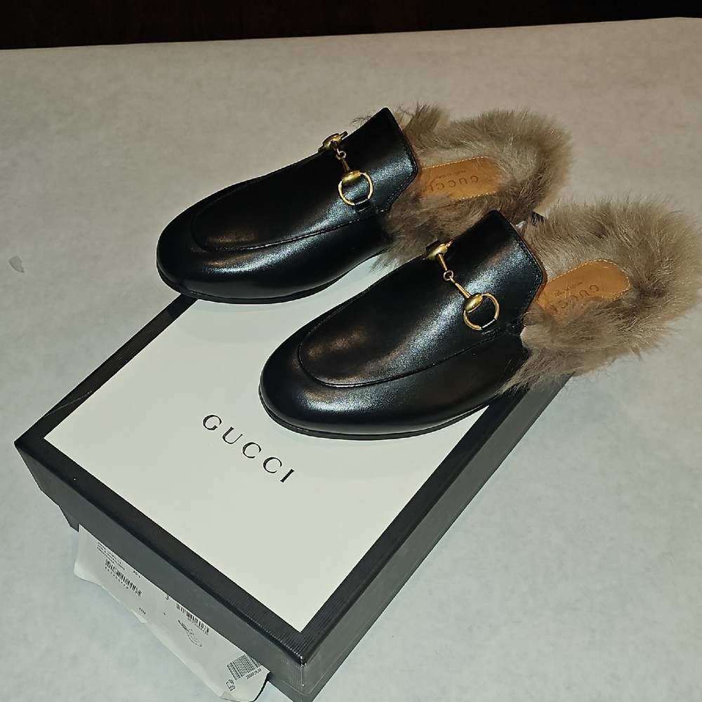 Gucci Black Leather Fur Lined Loafers